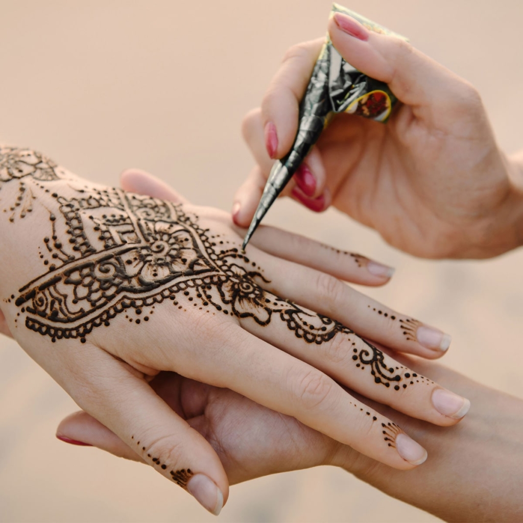 Henna Artist for Hire - 2 Hours - Creative Cater Event Rentals